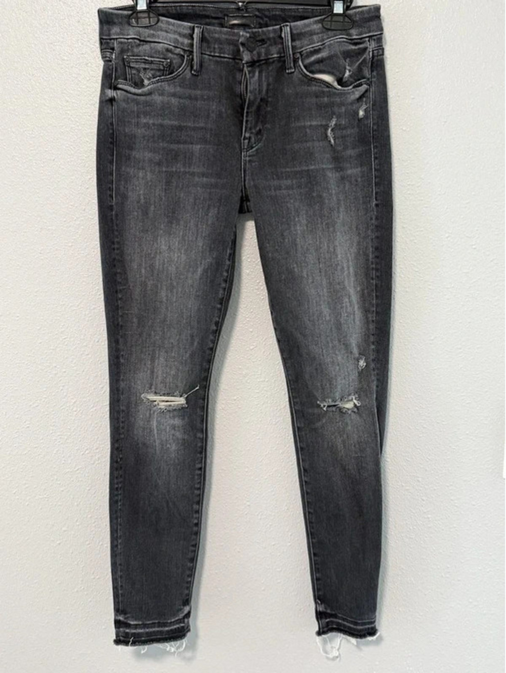 #6030 Mother Gray Wash Distressed Skinny Jeans Size 28
